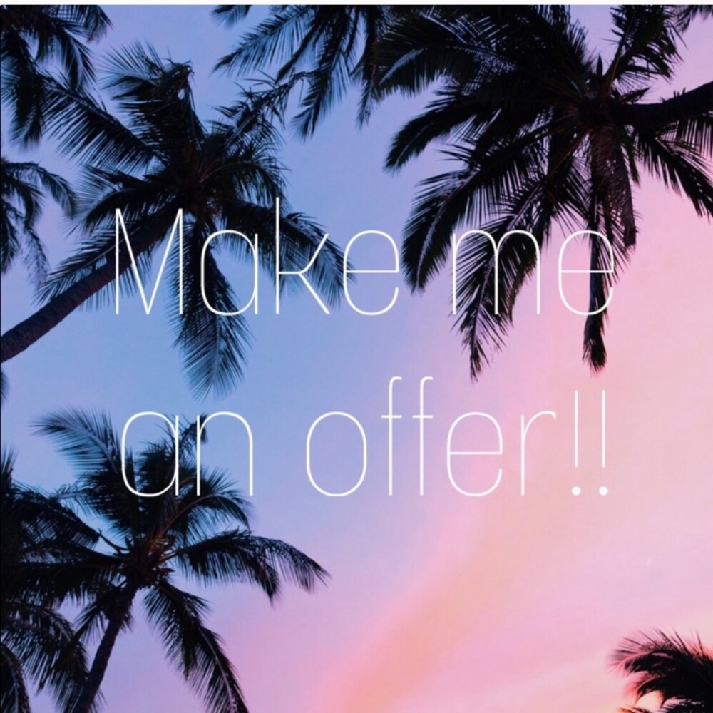 ❣️Accepting ALL reasonable offers! ❣️😀❤️❣️